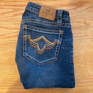 Shyanne Life Jeans: waist size 28/ inseam longs (33in)